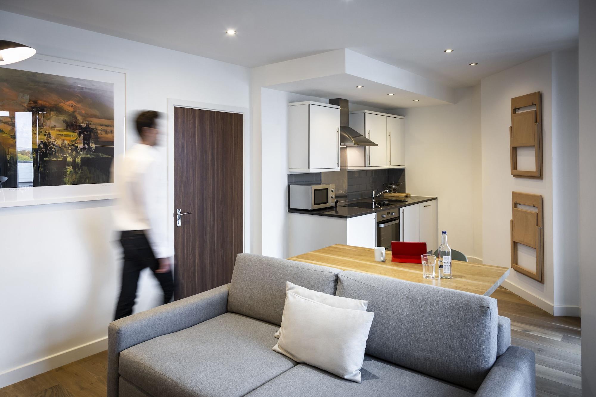 Aparthotel Adagio London Brentford Exteriör bild