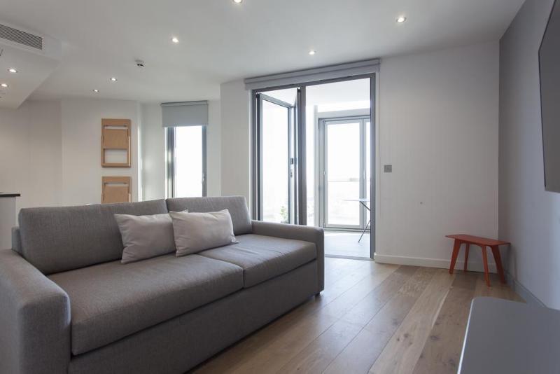 Aparthotel Adagio London Brentford Exteriör bild
