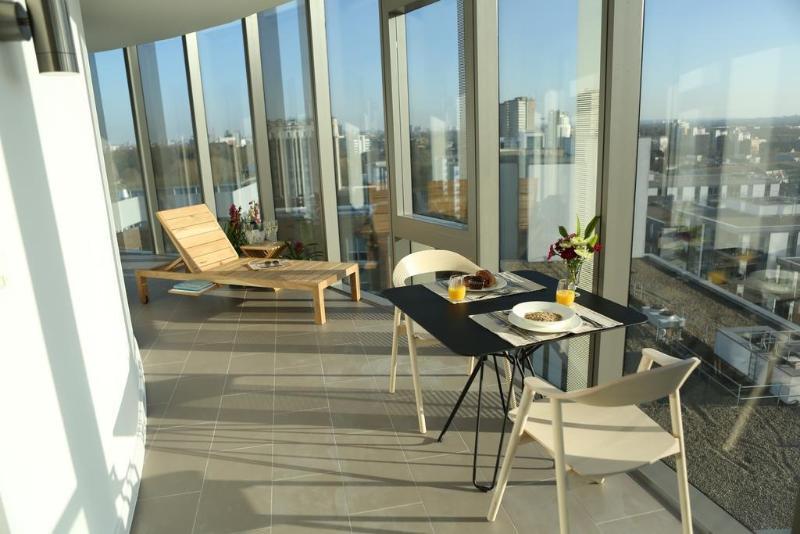 Aparthotel Adagio London Brentford Exteriör bild