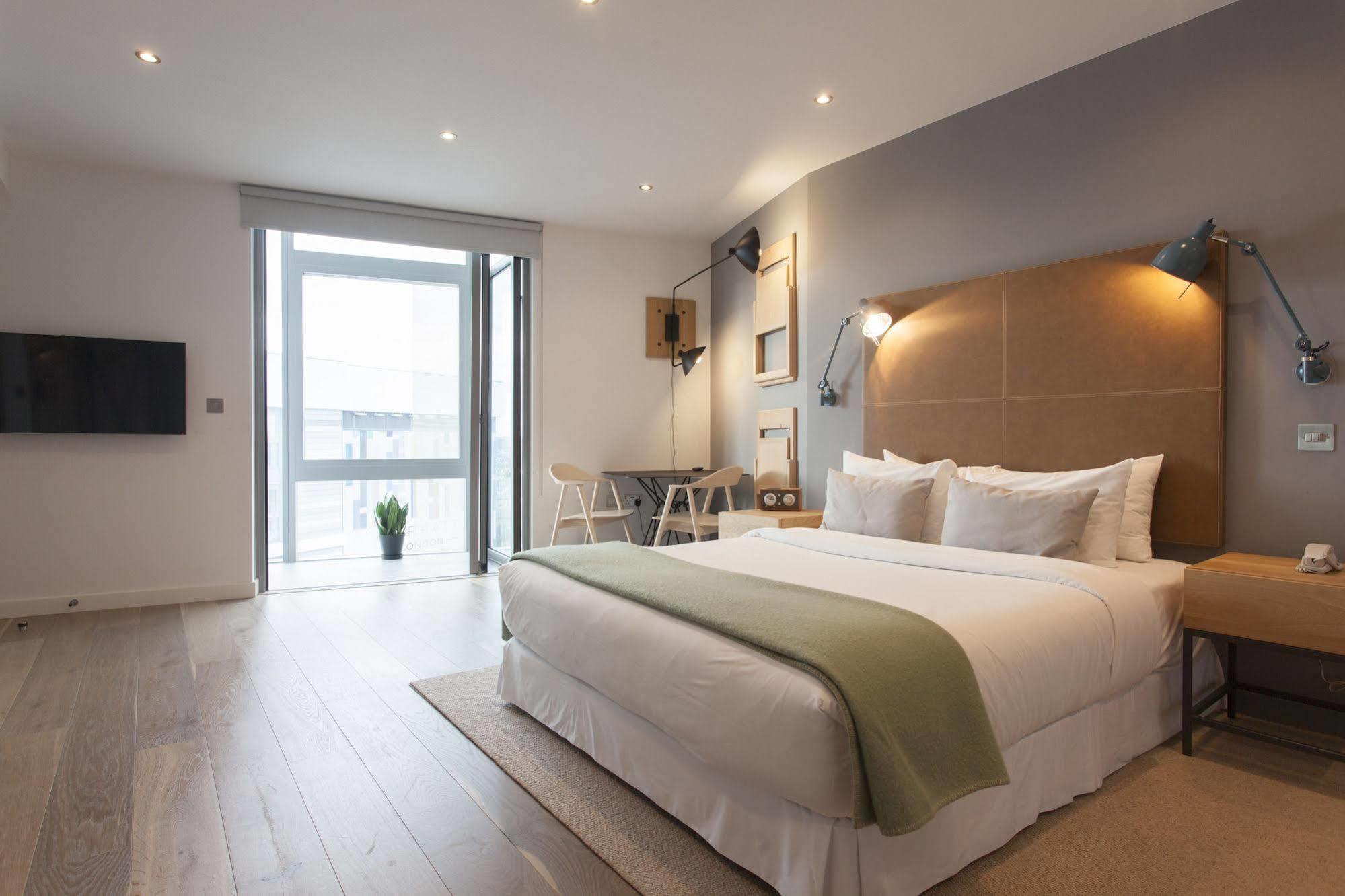 Aparthotel Adagio London Brentford Exteriör bild