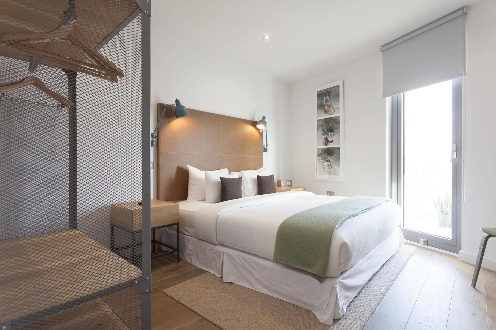 Aparthotel Adagio London Brentford Exteriör bild